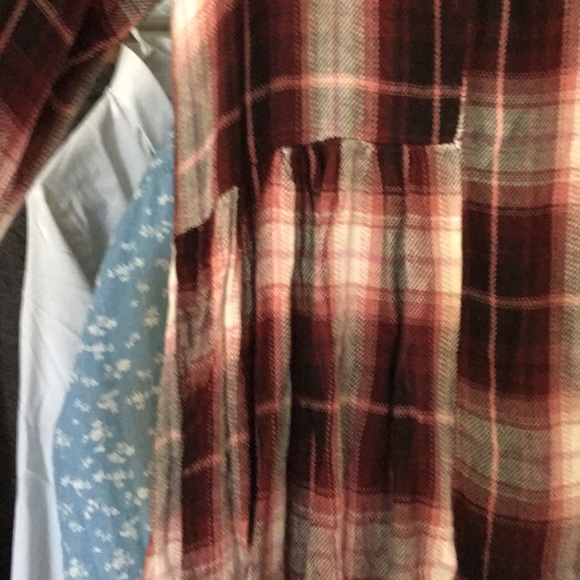 Francesca’s Plaid Blouse - Picture 4 of 6